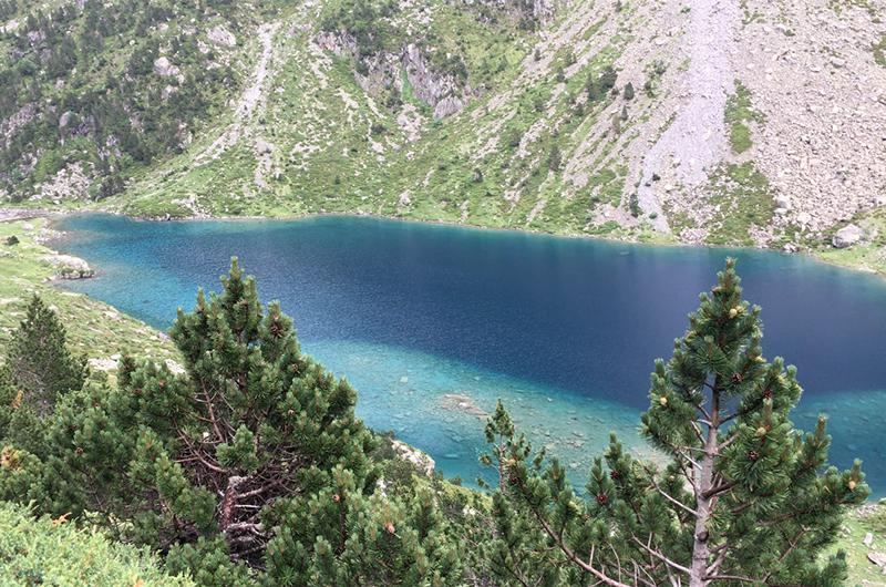 Le lac d'Estom